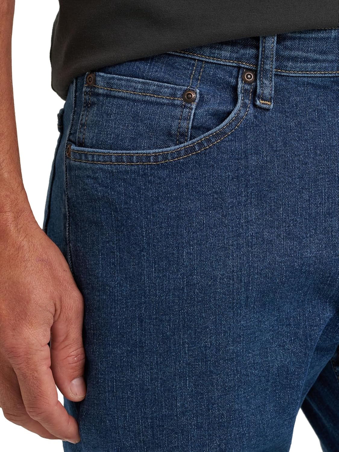 Wrangler Authentics Men's Regular Fit Comfort Flex Waist Jean