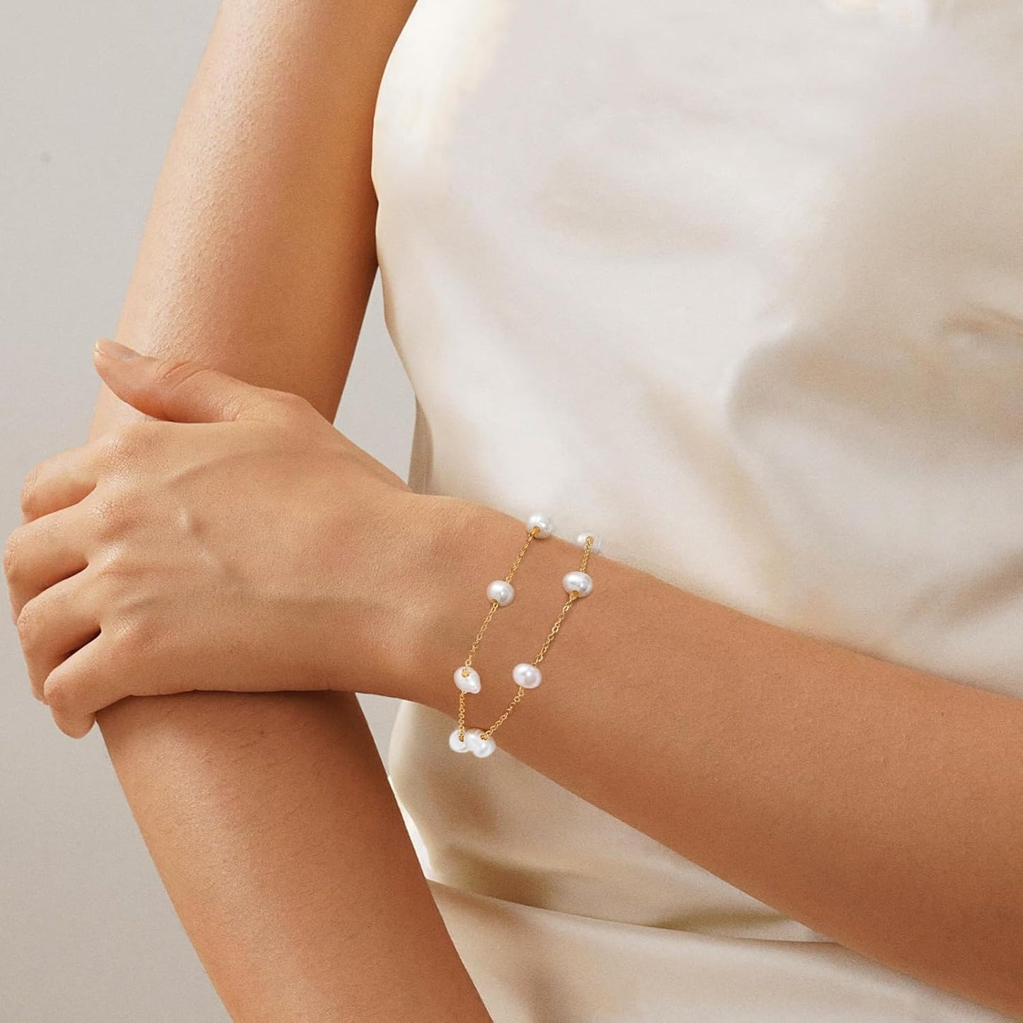 BERISO Gold/Silver Pearl Bracelets - 14K Gold Plated Dainty Pearls Beaded Chain Heart Bracelets