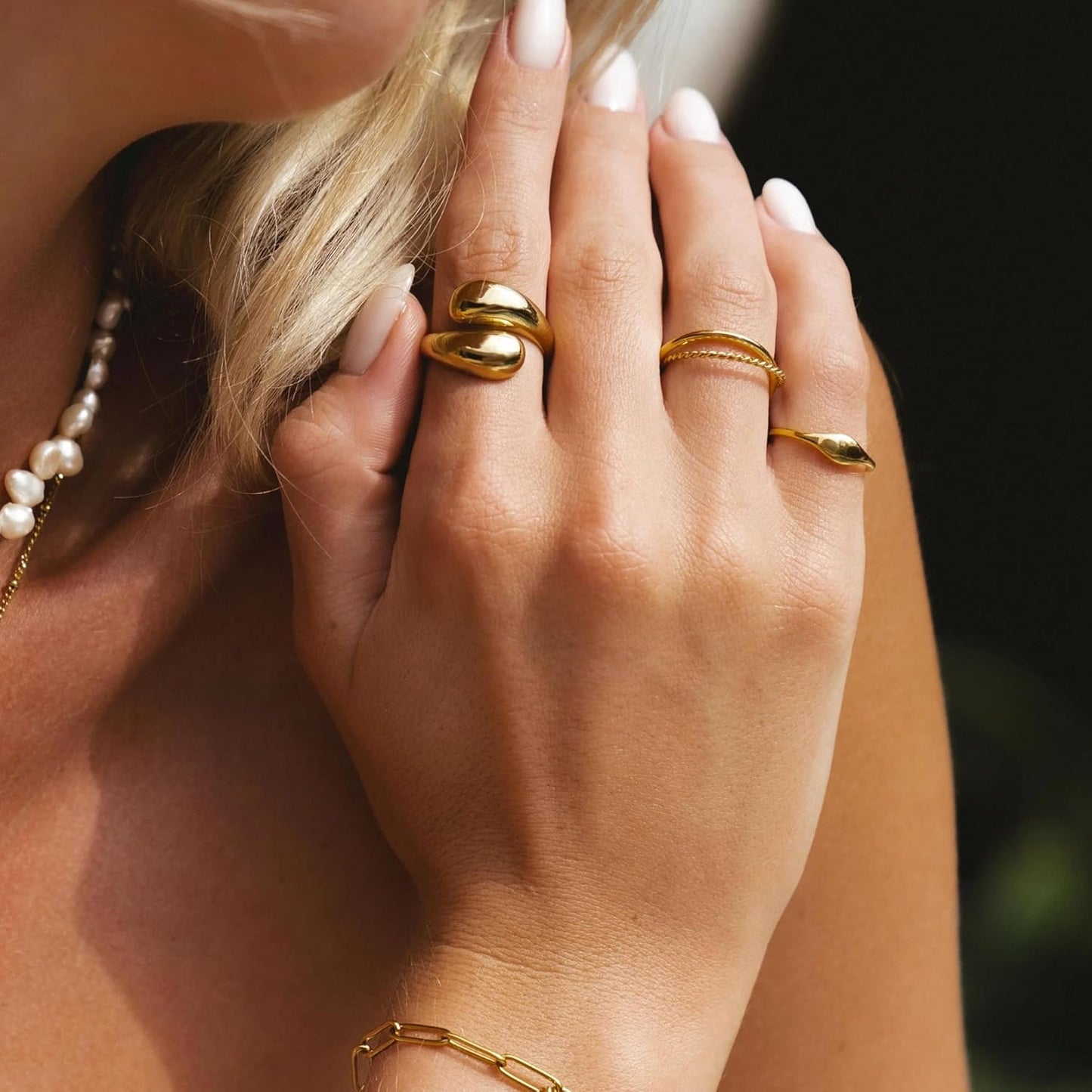ÌF ME 10 PCS Gold Rings Set for Women Non Tarnish, 18K Gold Plated Chunky Stackable Rings, Statement Stacking Womens Ring Pack