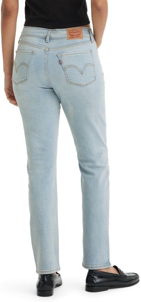 Levi's Women's Classic Straight Jeans