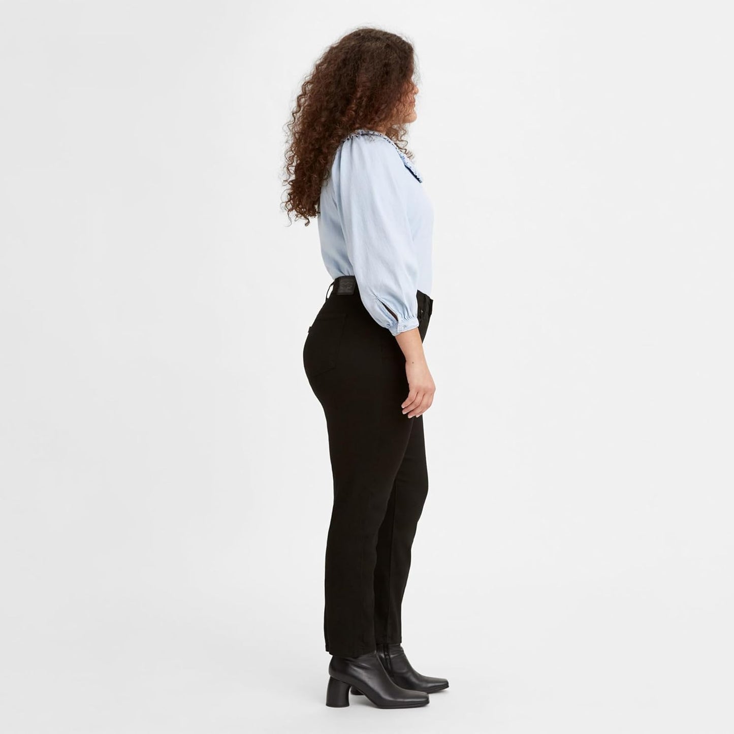 Levi's Women's Classic Straight Jeans
