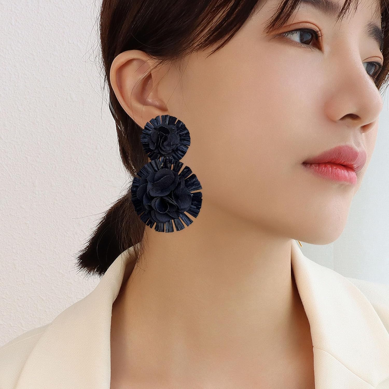 Colorful Rattan Earrings for Women Statement Boho Raffia Straw Wrapped Flower Drop Dangle Earrings Summer Tropical Beach Jewelry