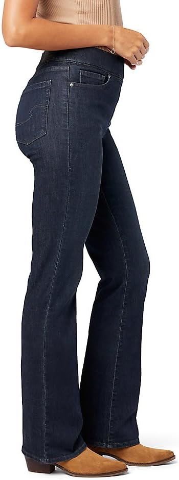 Levi Strauss Signature Gold Women's Totally Shaping Pull-on Bootcut Jeans High-Rise Stretch Denim (Also Available in Plus Size)