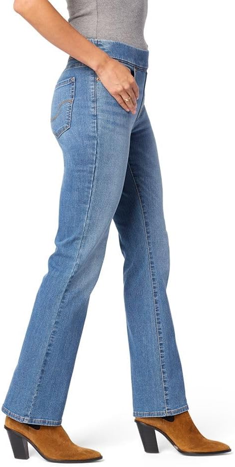 Levi Strauss Signature Gold Women's Totally Shaping Pull-on Bootcut Jeans High-Rise Stretch Denim (Also Available in Plus Size)