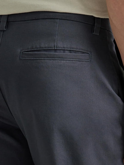 Lee Men's Flat Front Relaxed Straight Pant