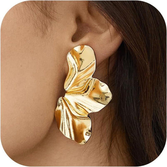 Gold Clip On Earrings for Women Trendy Non Piercing Flower Dangle Earrings Floral Earring 14K Gold Plated Lightweight Earrings for Non-Pierced Ears Fake Earrings Set