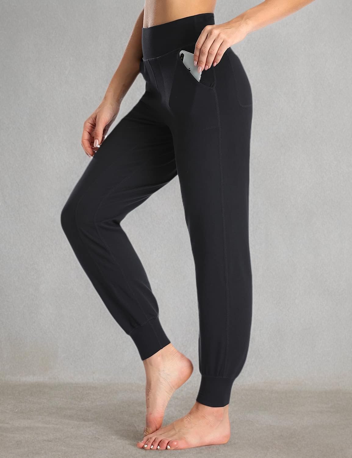 MOVE BEYOND Buttery Soft Women's Yoga Joggers Pants/Capris 4 Pockets High Waist Lightweight Sweatpants Running Lounge Pants