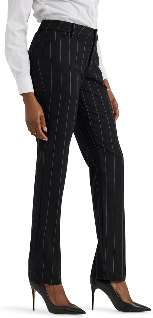 Lee Women's Wrinkle Free Relaxed Fit Straight Leg Pant