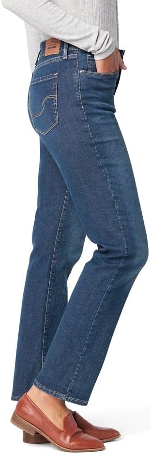 Levi Strauss Signature Gold Women's Curvy Totally Shaping Straight Jeans Mid-Rise Stretch Denim (Available in Plus Size)