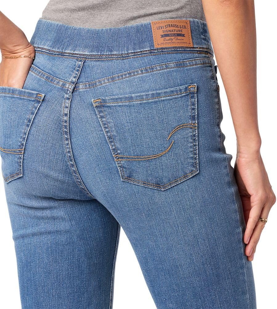 Levi Strauss Signature Gold Women's Totally Shaping Pull-on Bootcut Jeans High-Rise Stretch Denim (Also Available in Plus Size)