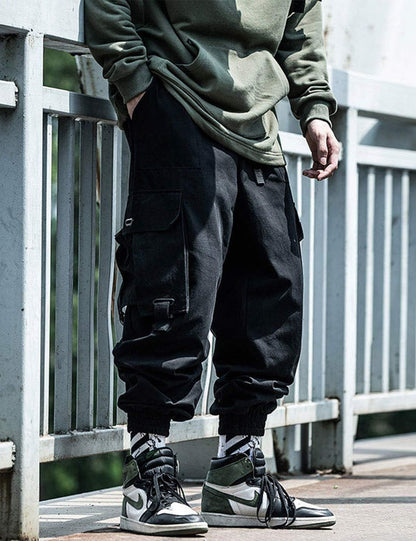 PAODIKUAI Men Techwear Matte Black Jogger Pants Relaxed Fit Streetwear Pants with Multiple Pockets